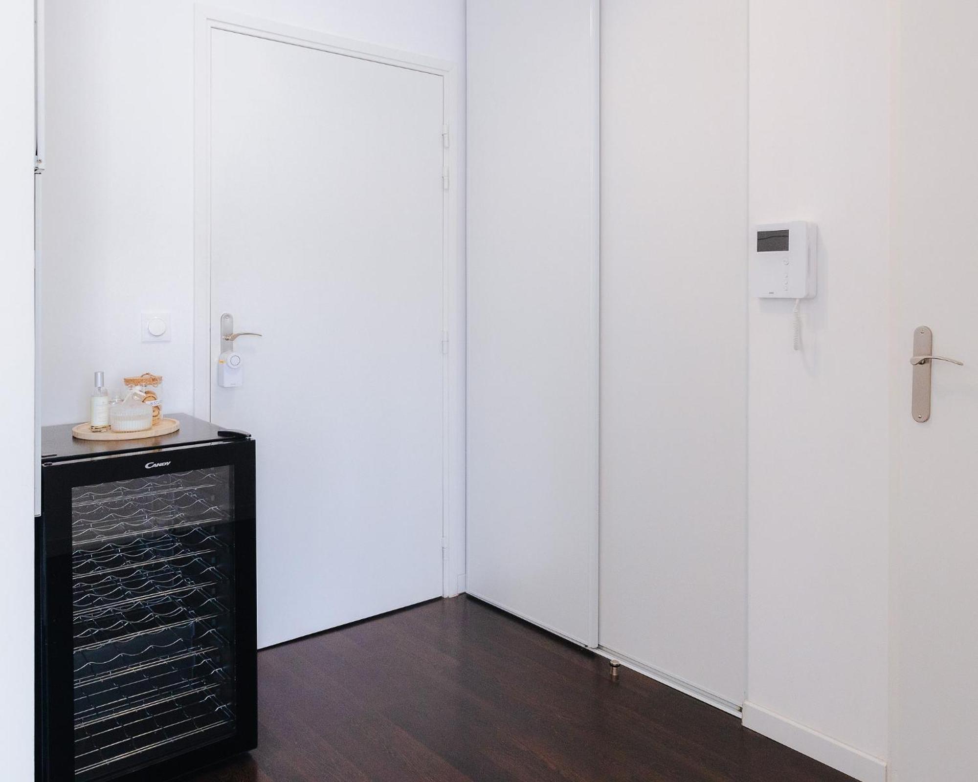 Appartement Luxueux, Neuf & Equipe A Versailles, Сен-Сир-л'Эколь Экстерьер фото