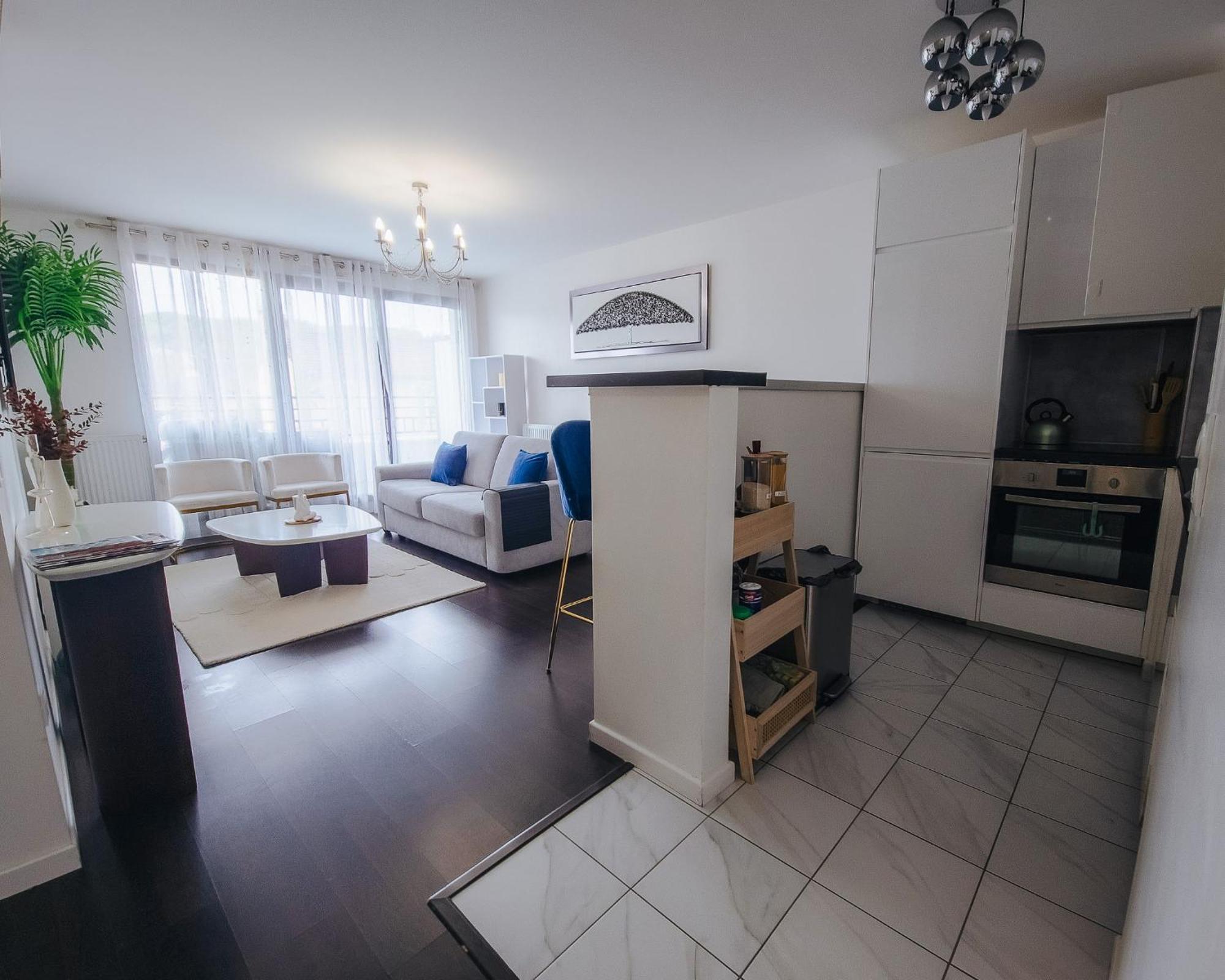 Appartement Luxueux, Neuf & Equipe A Versailles, Сен-Сир-л'Эколь Экстерьер фото