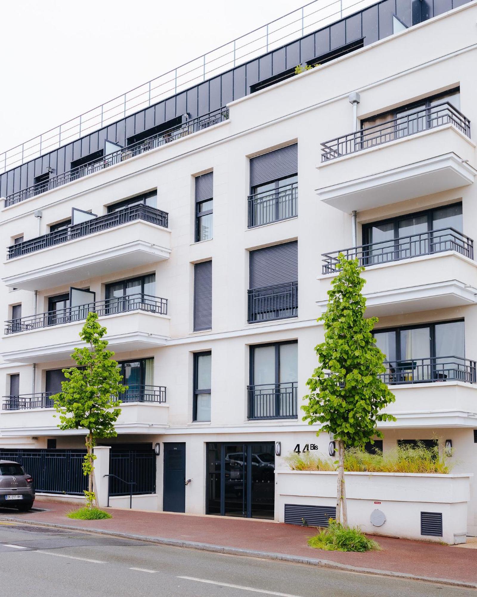 Appartement Luxueux, Neuf & Equipe A Versailles, Сен-Сир-л'Эколь Экстерьер фото